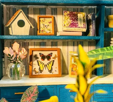 Book Nook - Sunshine Flower House Gesamtansicht mit detaillierter Szenerie