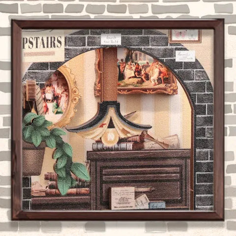 Seitliche Ansicht des Book Nook - The Scholar's Bookstore mit gut sichtbaren Elementen