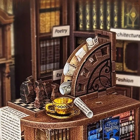 Miniatur Haus Bausatz - Hoggor Bookstore Gesamtansicht mit detaillierter Szenerie