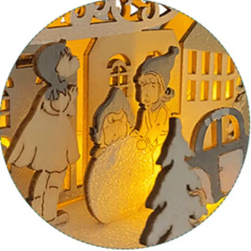 Detailansicht eines dekorativen Elements im Wooden Advent Calendars mit feinen Details