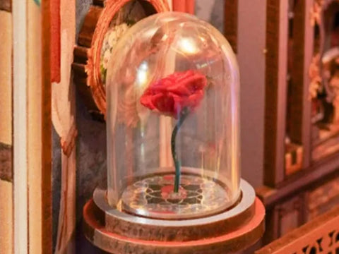 Detailansicht eines dekorativen Elements im Book Nook - Beast And Beauty mit feinen Details