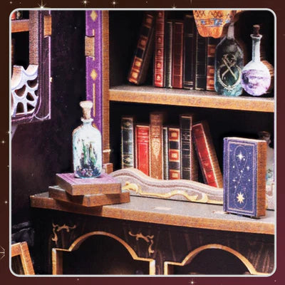 Detailansicht eines dekorativen Elements im Book Nook Kit | The Astrology Bookshop mit feinen Details