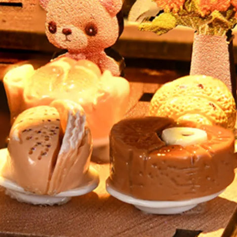 Detailansicht eines dekorativen Elements im Miniature House - Bear Restaurant mit feinen Details