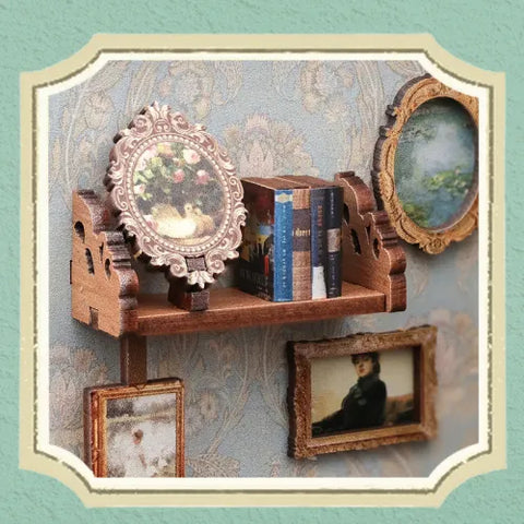 Detailansicht eines dekorativen Elements im Book Nook - Muse Bookstore mit feinen Details