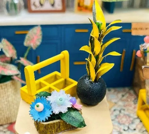 Seitliche Ansicht des Book Nook - Sunshine Flower House mit gut sichtbaren Elementen