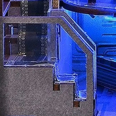 Detailansicht eines dekorativen Elements im Book Nook - Mysterious Phone Booth mit feinen Details