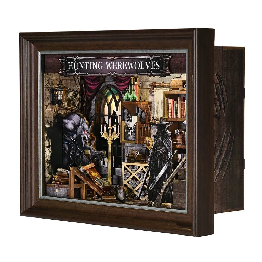 Hunting Werewolves completato, vista frontale e laterale della cornice in legno scuro