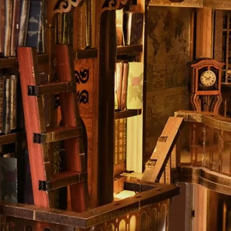 Geschenkverpackung des Book Nook - Abbey Library für Sammler und als ideales Geschenk