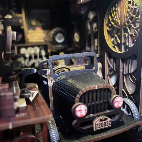Book Nook - Car Players (Auto-Fanatiker) mit seinen detaillierten Komponenten auf booknook.de
