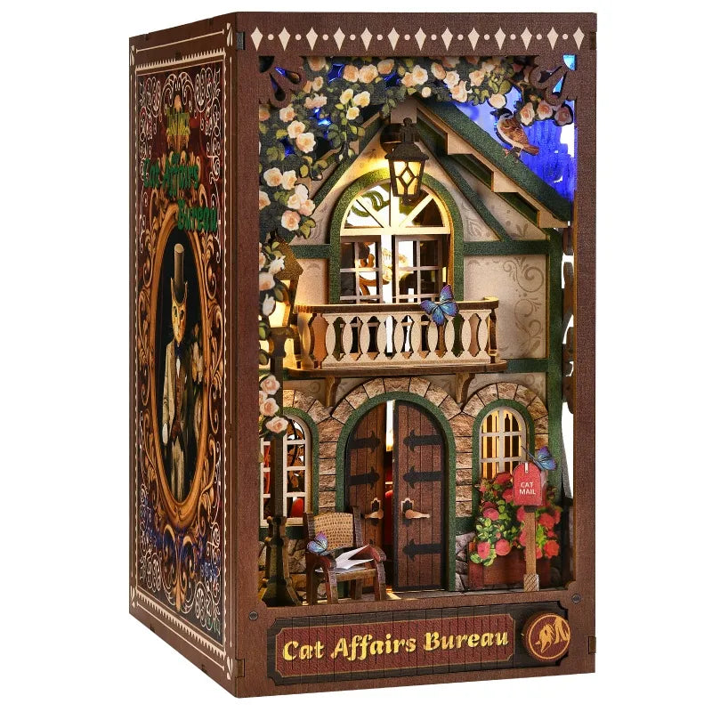 Book Nook - Cat Affairs Bureau Gesamtansicht mit präzise geschnittenen Holzteilen und hochwertiger Verarbeitung