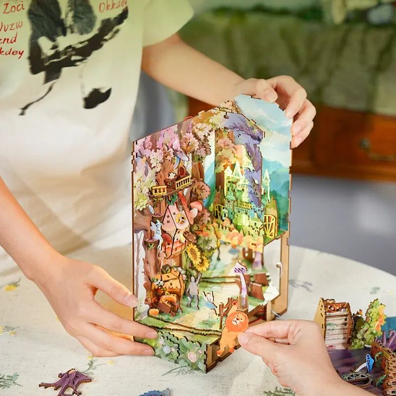 Nahaufnahme des Book Nook - Dorothy's Journey mit reichhaltigen Details