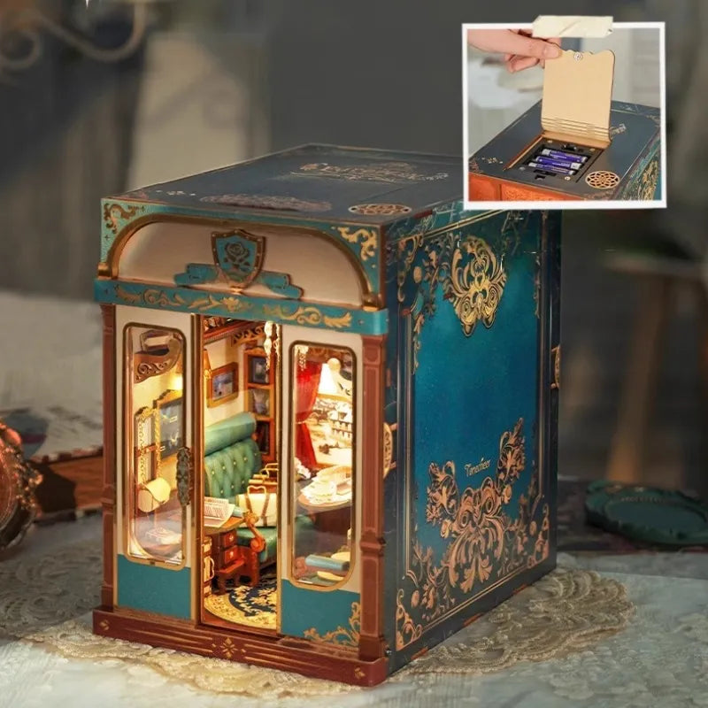 Nahaufnahme des Book Nook - European Travels mit reichhaltigen Details