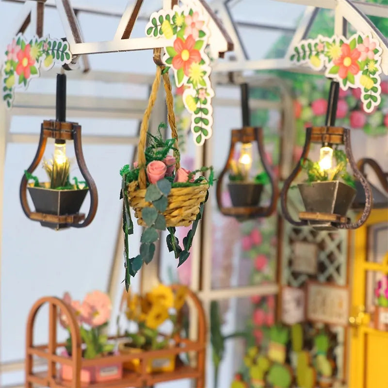 Detailansicht eines dekorativen Elements im Book Nook - Garden House mit feinen Details