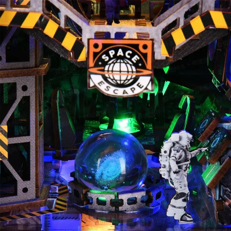 Detailansicht eines dekorativen Elements im Book Nook - Interstellar Home mit feinen Details