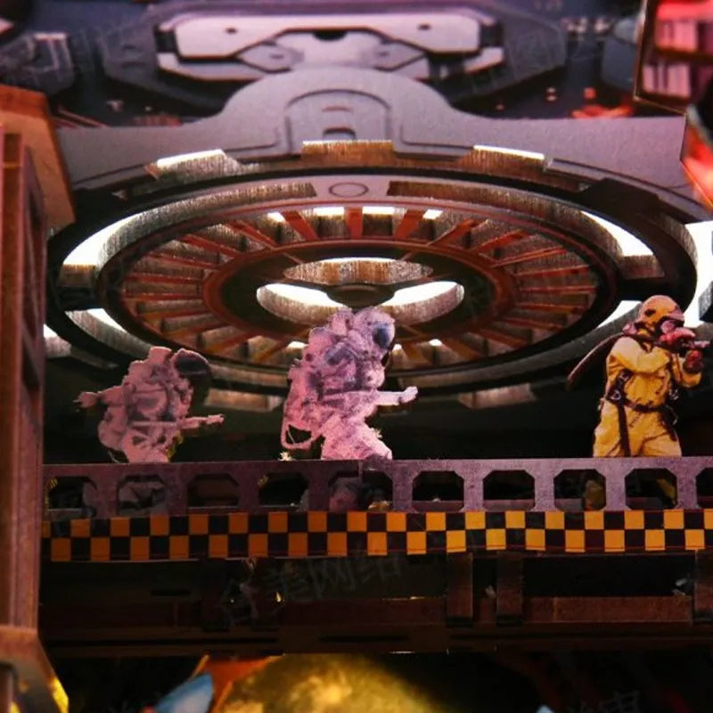 Detailansicht eines dekorativen Elements im Book Nook - Interstellar Home mit feinen Details