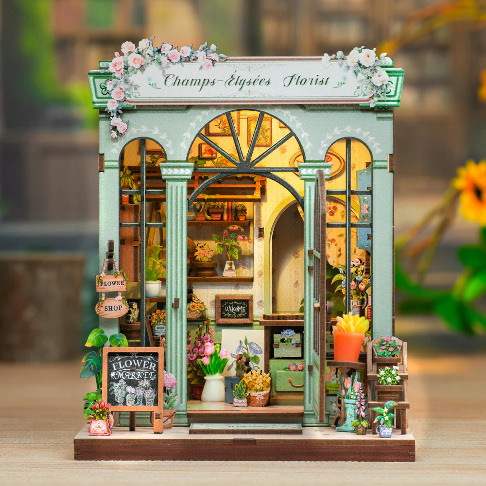 Book Nook Kit | Champs-Élysées Florist Gesamtansicht mit detaillierter Szenerie