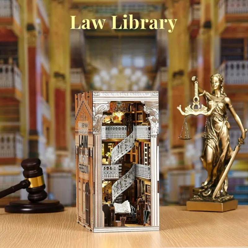 Book Nook - Law Library Gesamtansicht mit detaillierter Szenerie