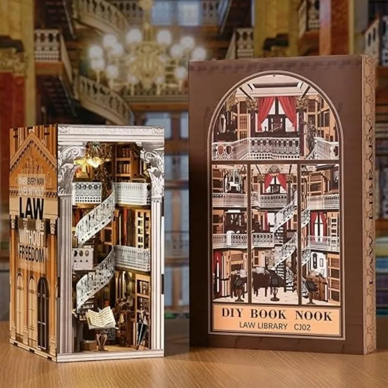 Geschenkverpackung des Book Nook - Law Library für Sammler und als ideales Geschenk