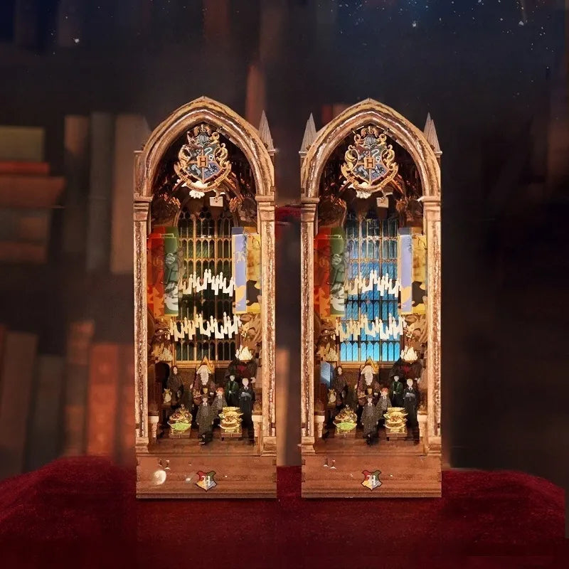 Book Nook - Magic Auditorium Gesamtansicht mit detaillierter Szenerie