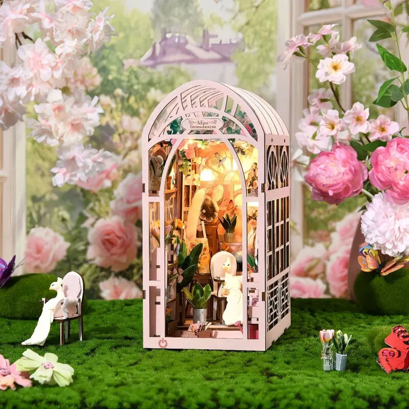 Book Nook - Mini Greenhouse Flower Room Gesamtansicht mit detaillierter Szenerie