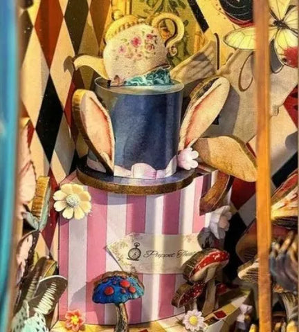 Book Nook - Puppet’s Adventure Gesamtansicht mit detaillierter Szenerie