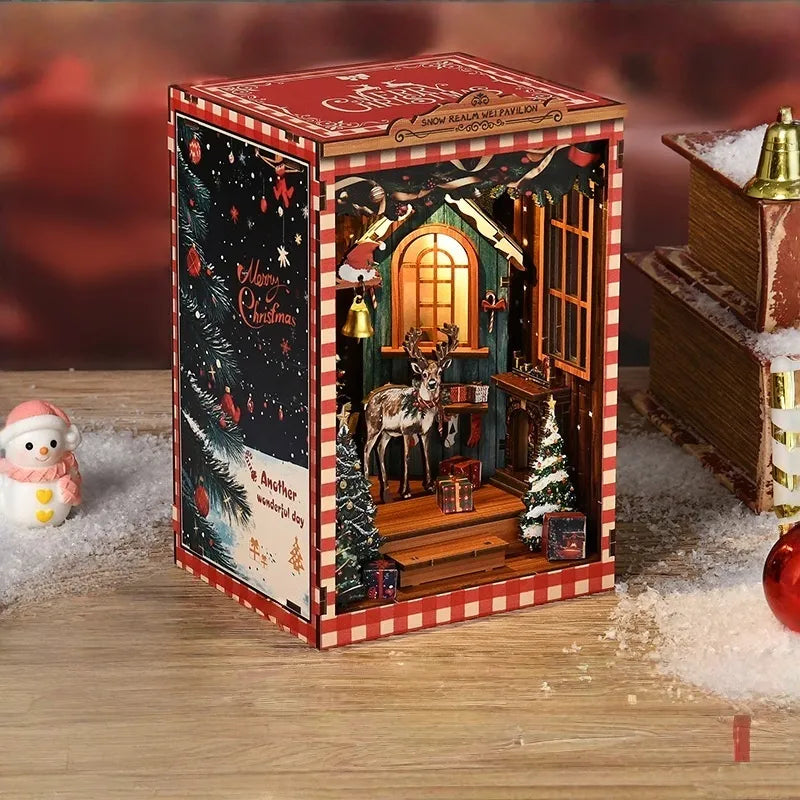 Seitliche Ansicht des Book Nook - Snow Realm Pavilion mit gut sichtbaren Elementen