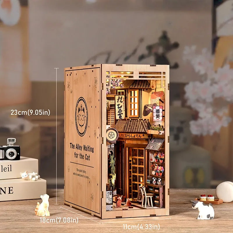 Book Nook - The Alley Waiting for the Cat mit detaillierten Abmessungen