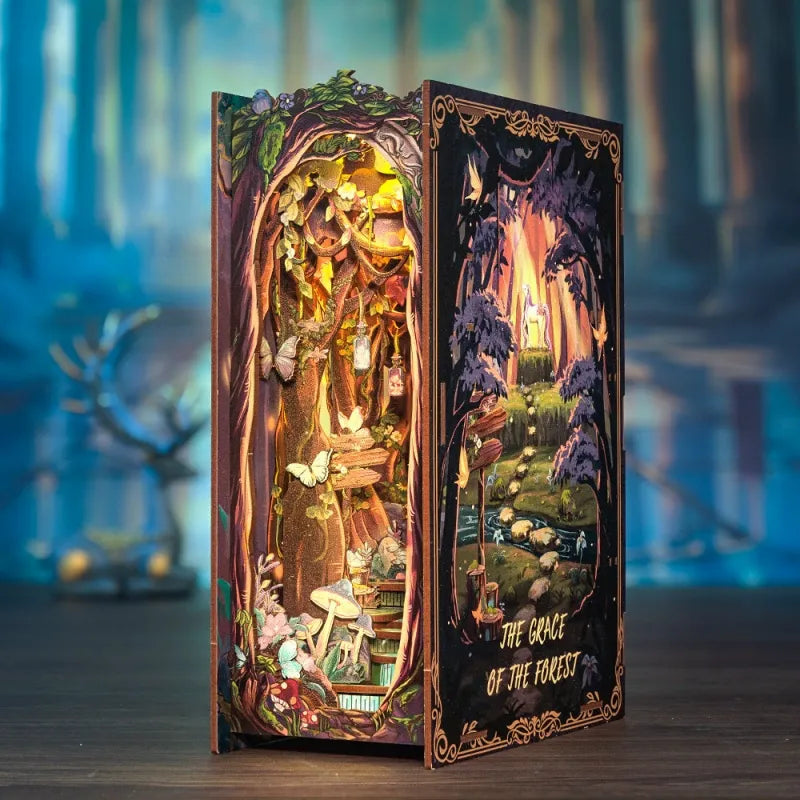 Book Nook - The Grace of The Forest Gesamtansicht mit detaillierter Szenerie