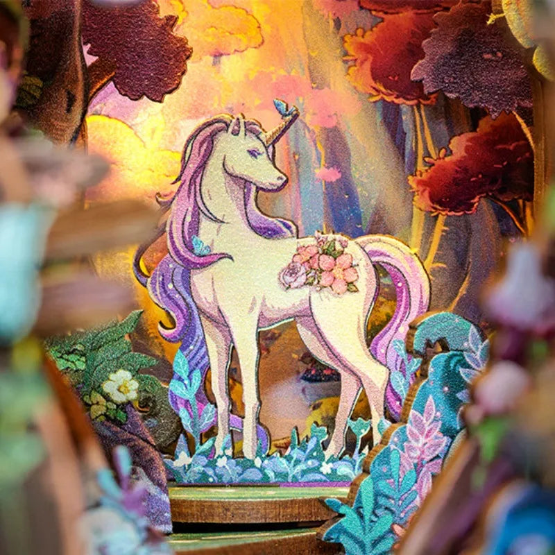 Detailansicht eines dekorativen Elements im Book Nook - The Grace of The Forest mit feinen Details