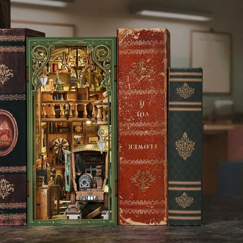 Book Nook - The Radium Lady Gesamtansicht mit detaillierter Szenerie