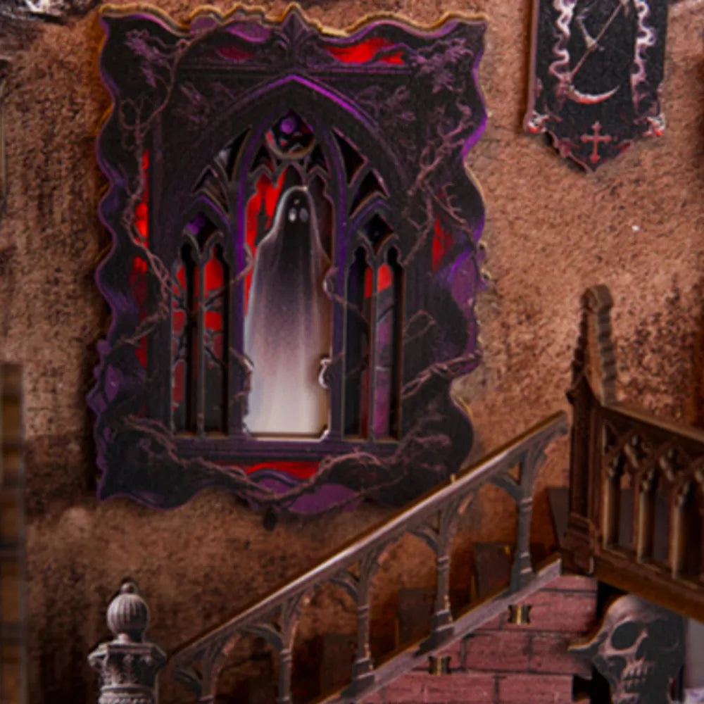 Nahaufnahme des Booknook - Dark Family mit reichhaltigen Details