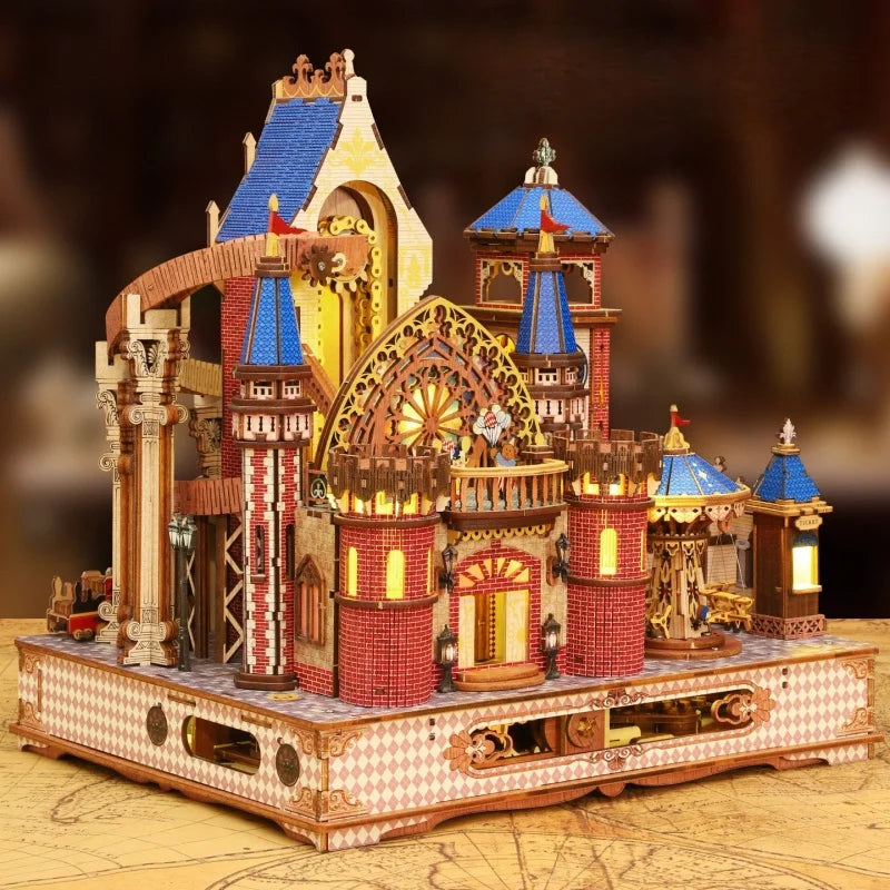 Seitliche Ansicht des Miniatur Haus Bausatz - Annecy Castle mit gut sichtbaren Elementen