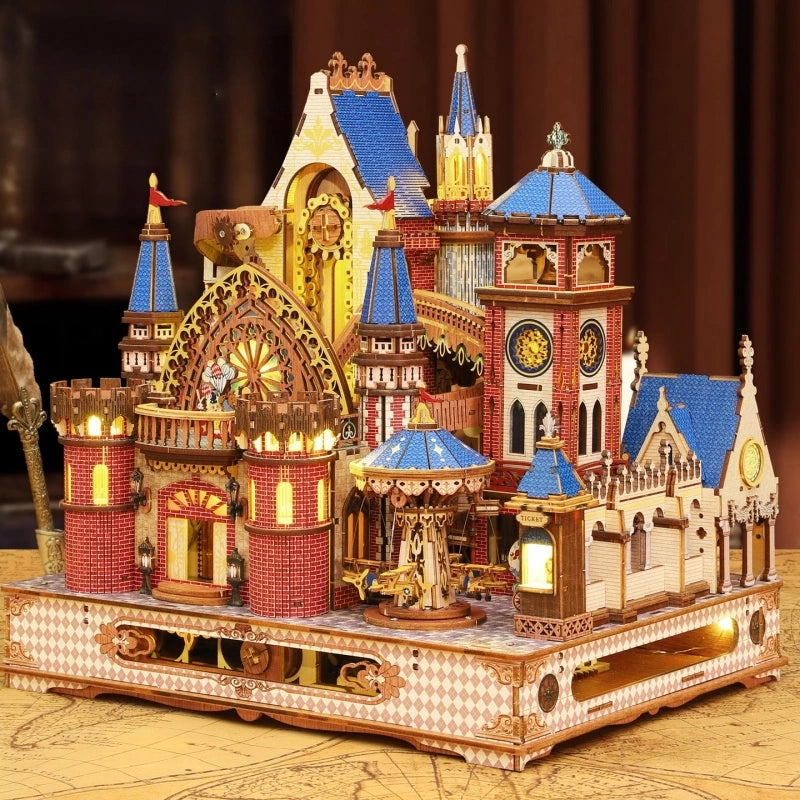 Seitliche Ansicht des Miniatur Haus Bausatz - Annecy Castle mit gut sichtbaren Elementen