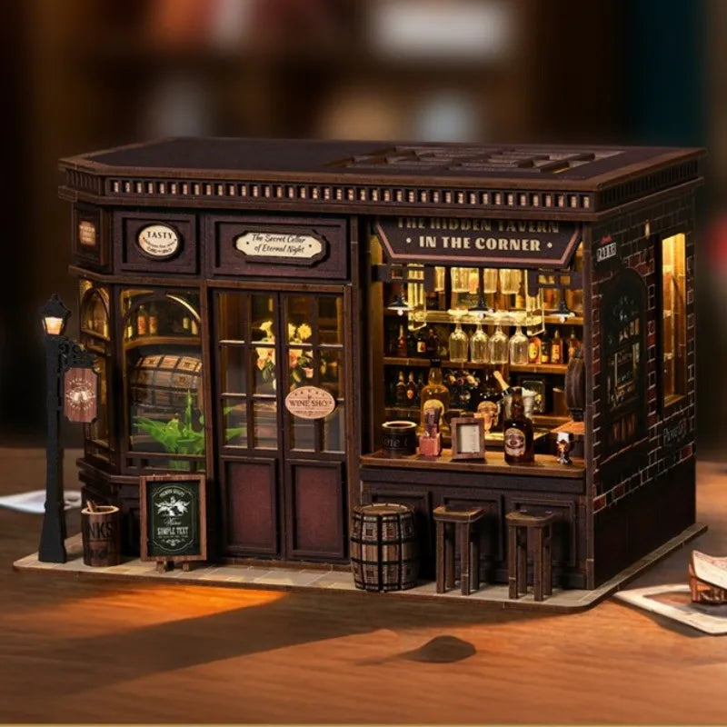 Seitliche Ansicht des Miniatur Haus Bausatz - Corner Tavern mit gut sichtbaren Elementen