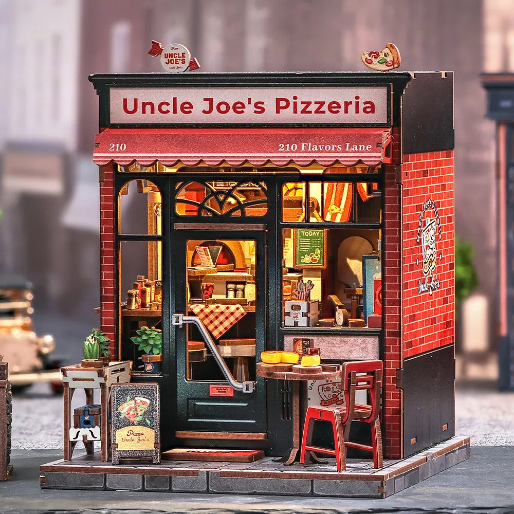 Seitliche Ansicht des Miniatur Haus Bausatz - Uncle Joe's Pizzeria mit gut sichtbaren Elementen