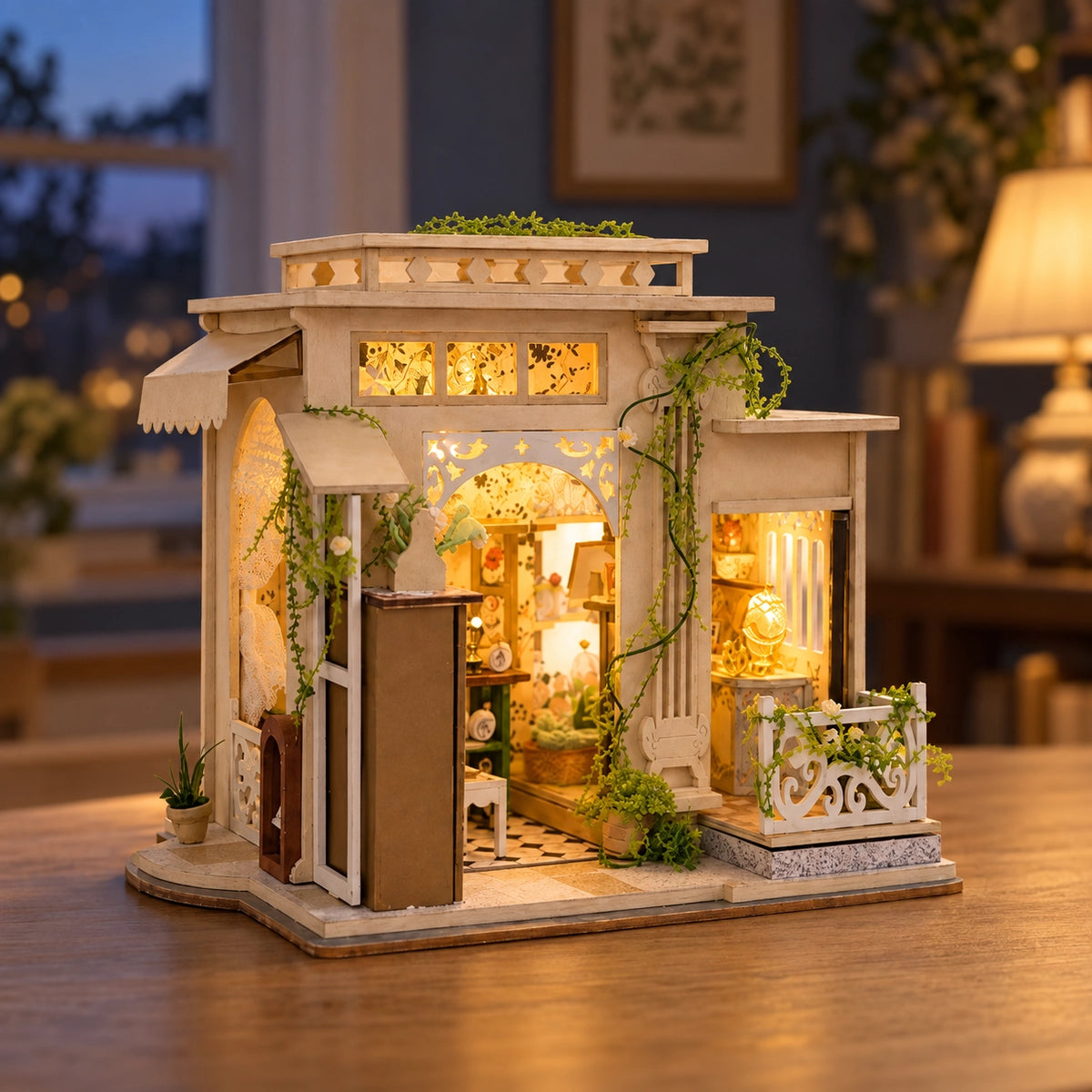 Rückwärtiger Salon der beleuchteten Miniatur-Parfümerie