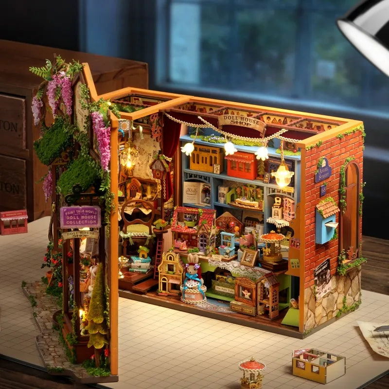 Seitliche Ansicht des Miniature Haus - Dollhouse Shop mit gut sichtbaren Elementen