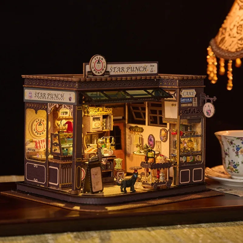 Seitliche Ansicht des Miniature House - Magic Coffee Shop mit gut sichtbaren Elementen