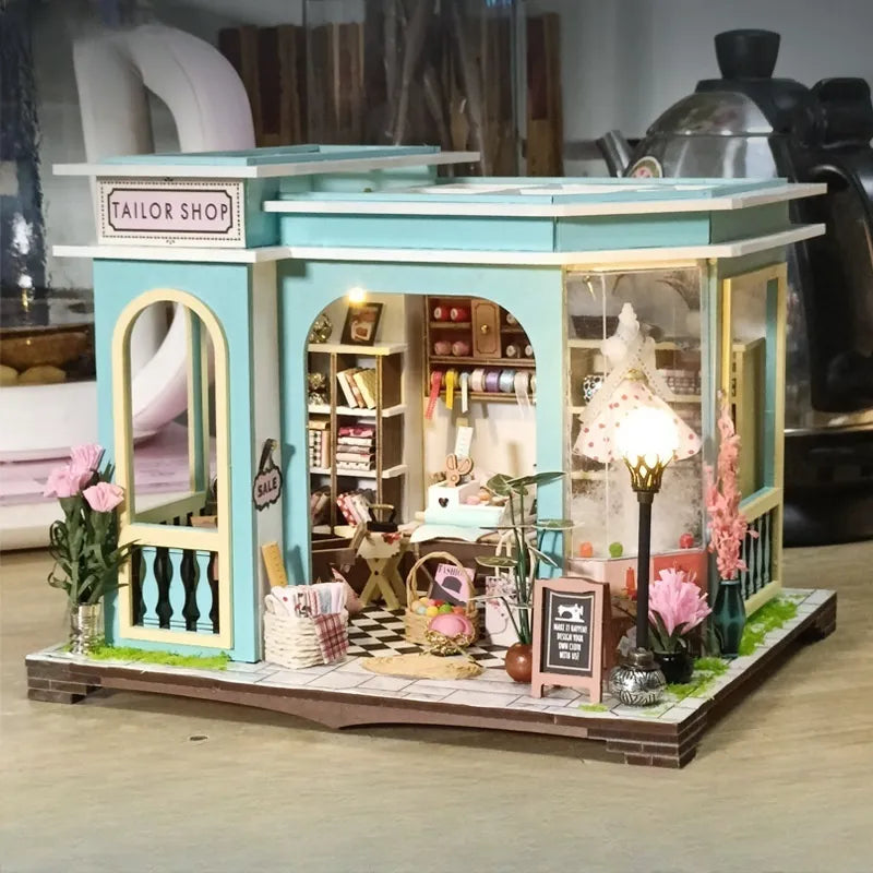Seitliche Ansicht des Miniature House - Tailor Shop mit gut sichtbaren Elementen