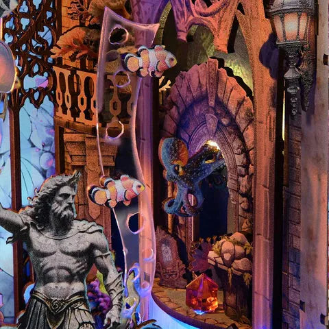 Detailansicht eines dekorativen Elements im Book Nook - Atlantis mit feinen Details