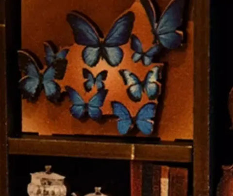 Detailansicht eines dekorativen Elements im Book Nook - The Case of the Hidden Box mit feinen Details