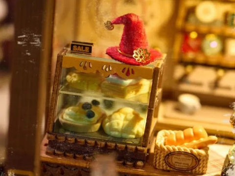 Detailansicht eines dekorativen Elements im Miniature House - Magic Coffee Shop mit feinen Details
