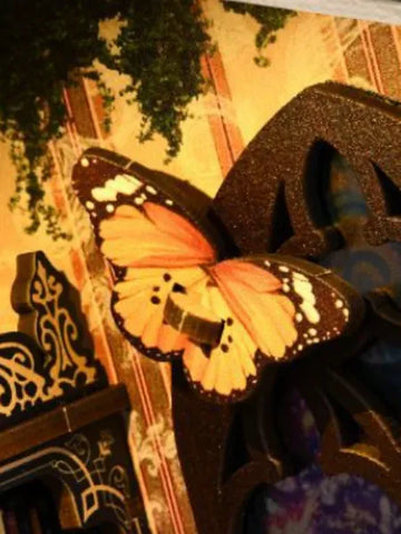 Detailansicht eines dekorativen Elements im Book Nook - The Realm Of The Magic Book mit feinen Details