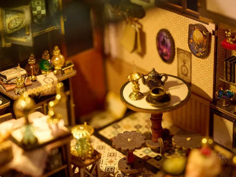 Miniature House - Magic Coffee Shop mit Touch-Switch-Lichtfunktion