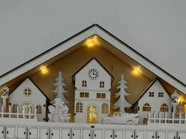 Detailansicht eines dekorativen Elements im Weißer Adventskalender 2025 mit feinen Details