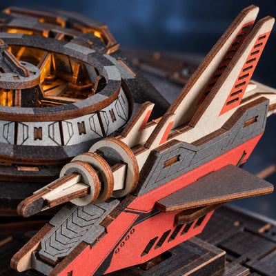 Close-up of a side wing and rotor rim