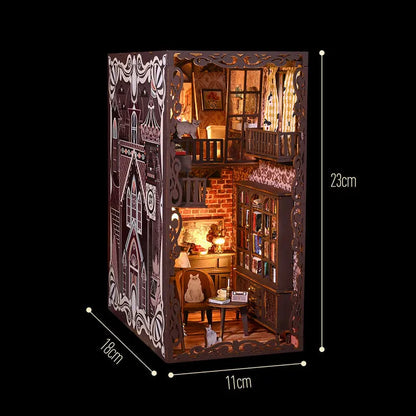 Book Nook - No.9 Secret Castle (Das neunte geheime Schloss) Produktbild auf booknook.de