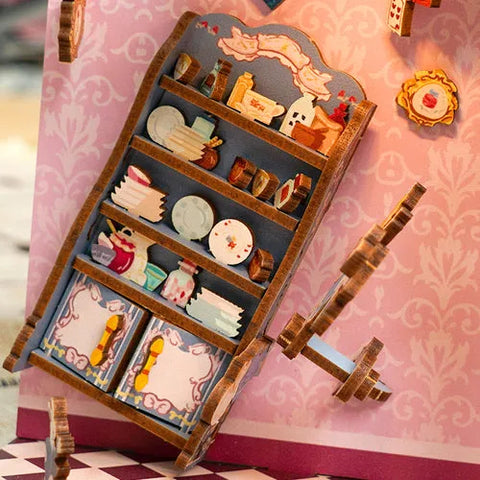 Book Nook - Alice in Wonderland (Alice im Wunderland) Detailansicht auf booknook.de