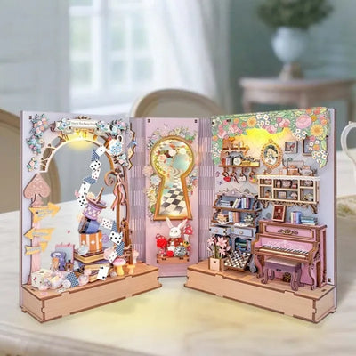 Nahaufnahme des Book Nook - Alice's Tea Party Diary mit reichhaltigen Details