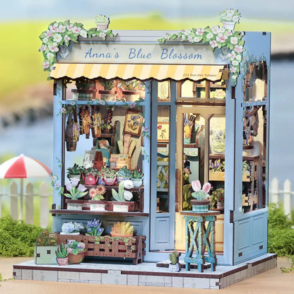 Seitliche Ansicht des Book Nook - Anna's Blue Blossom mit gut sichtbaren Elementen